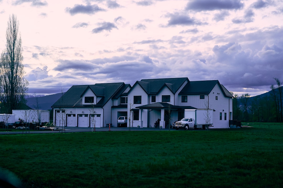 Títulos de propriedade em NFT - Títulos de Propriedade em NFT: Guia Completo, Legalidade e Aplicações Práticas em 2025