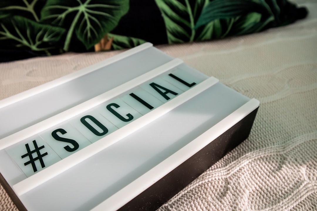 Redes sociais descentralizadas - projects illustrate