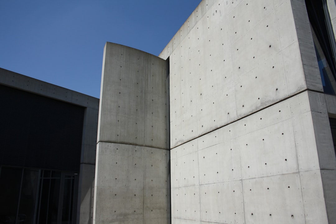 synthetic short - concrete example synthetic short - concrete example