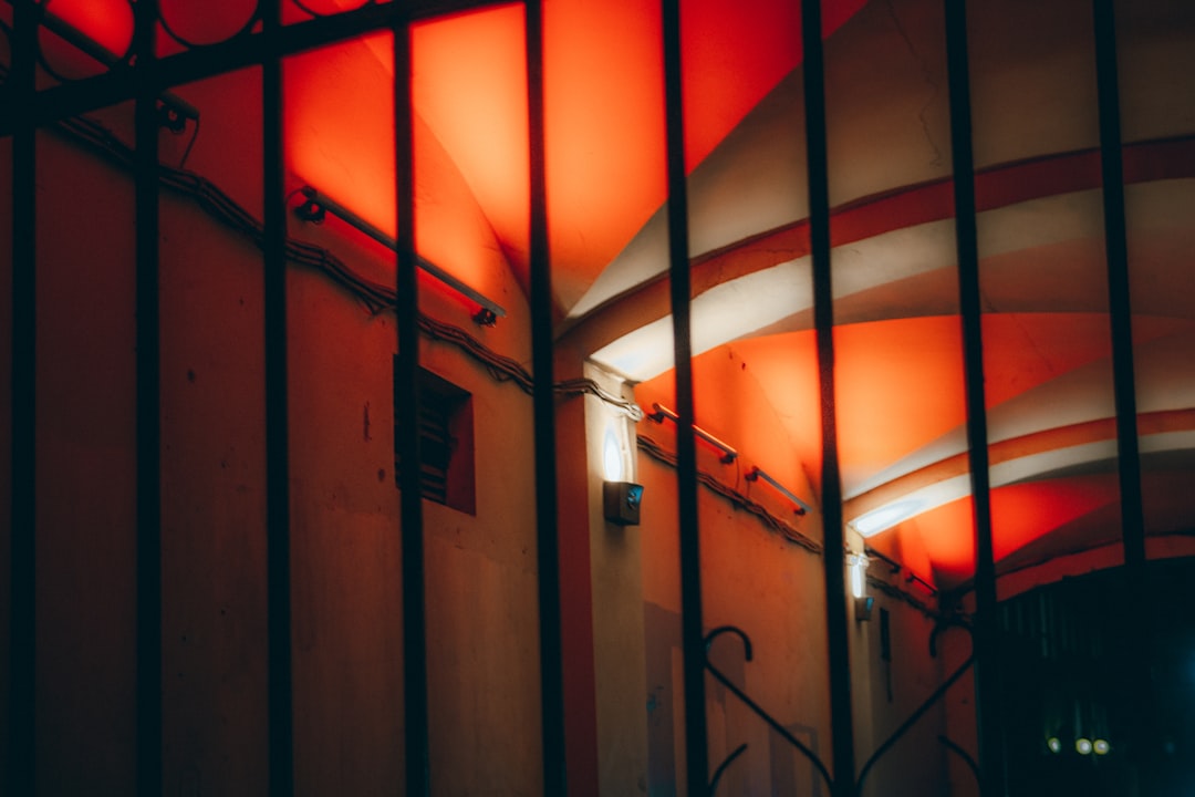 jailing validators - Jailing Validators: O Que São, Por Que Ocorrrem e Como Proteger Seu Staking em 2025