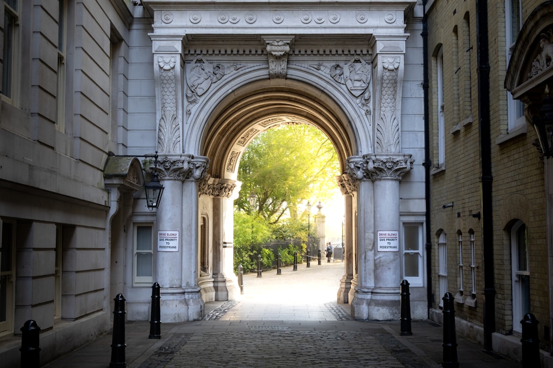 bitstamp institutional - Bitstamp Institutional: A Porta de Entrada das Instituições ao Mercado Cripto no Brasil