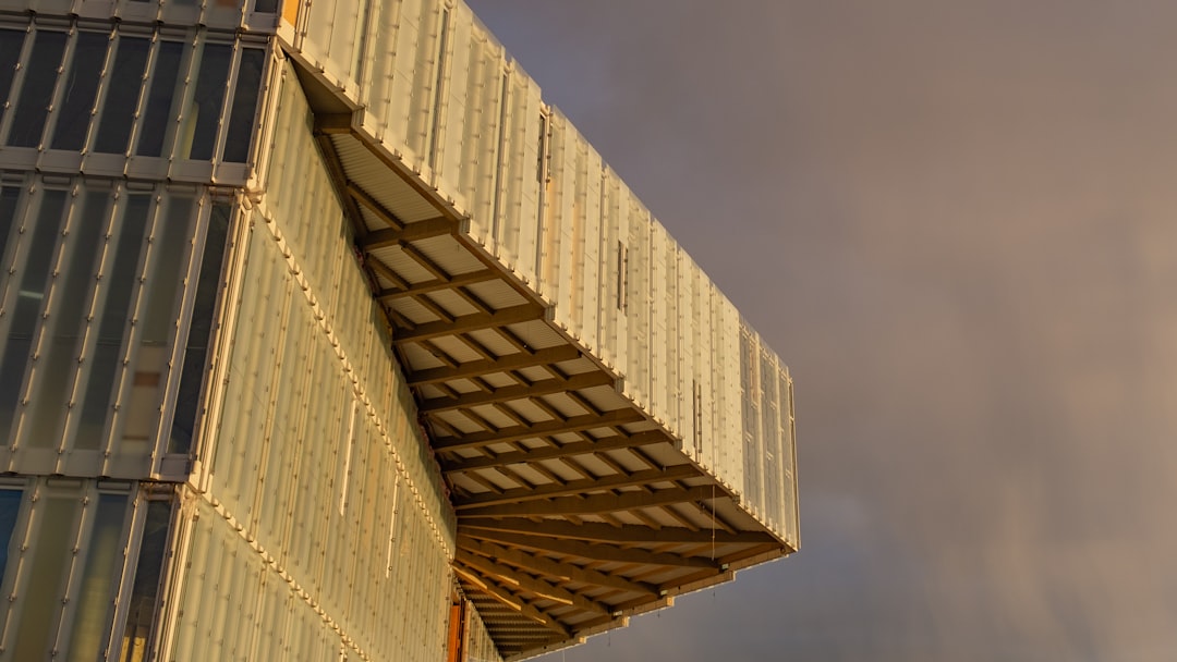 Trade-offs de segurança e escalabilidade - offers balance