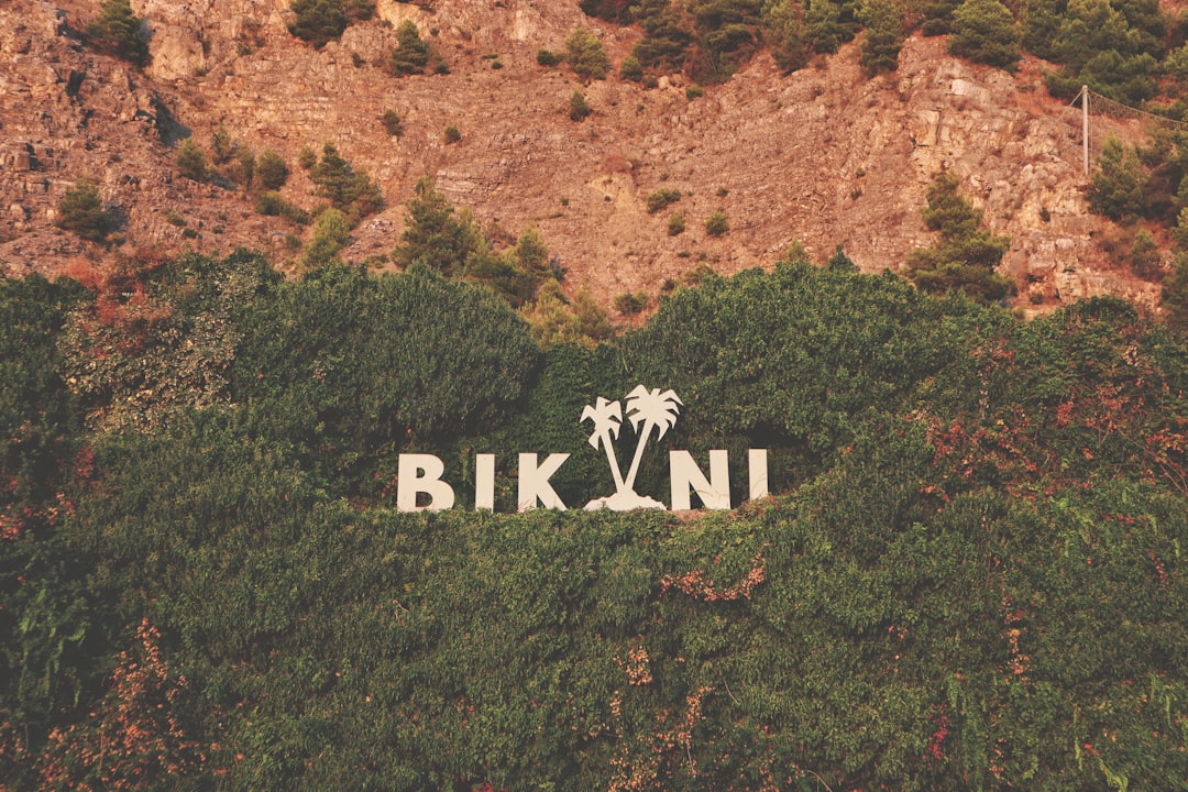 Binance vs [Outra Exchange Popular]: Qual a Melhor para Brasileiros/Portugueses? - Binance vs [Outra Exchange Popular]: Qual a Melhor para Brasileiros e Portugueses?