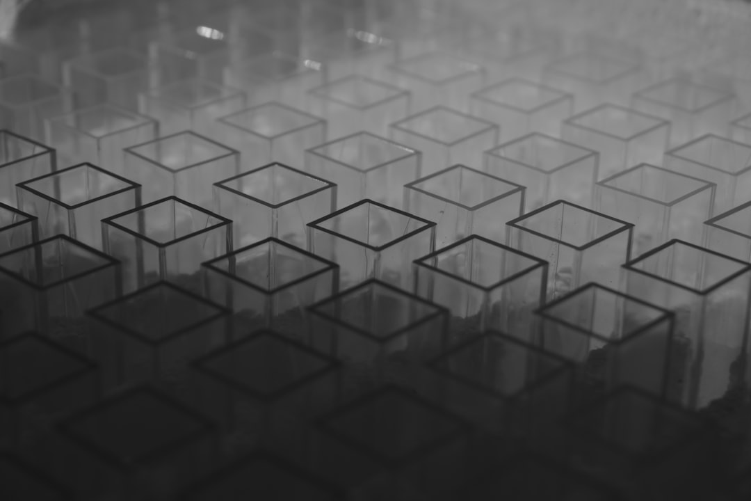 Como a blockchain pode combater a desinformação - projects already