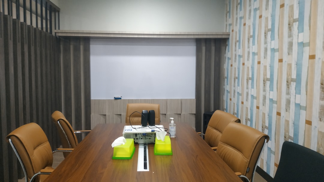 Snapshot, Tally, Boardroom - Snapshot, Tally e Boardroom: Como as Ferramentas de Governança Descentralizada Transformam o Ecossistema Cripto