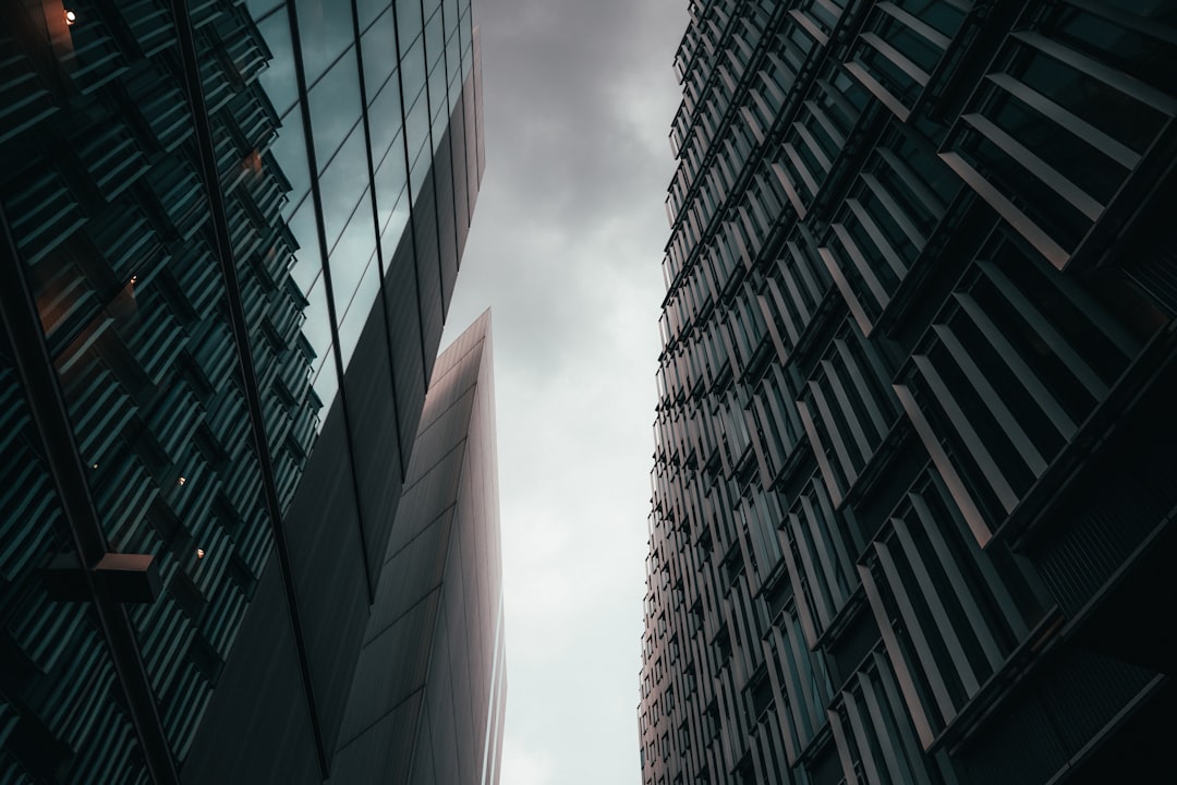 Riscos e benefícios do copy trading - Riscos e Benefícios do Copy Trading: Guia Completo para Investidores em 2025