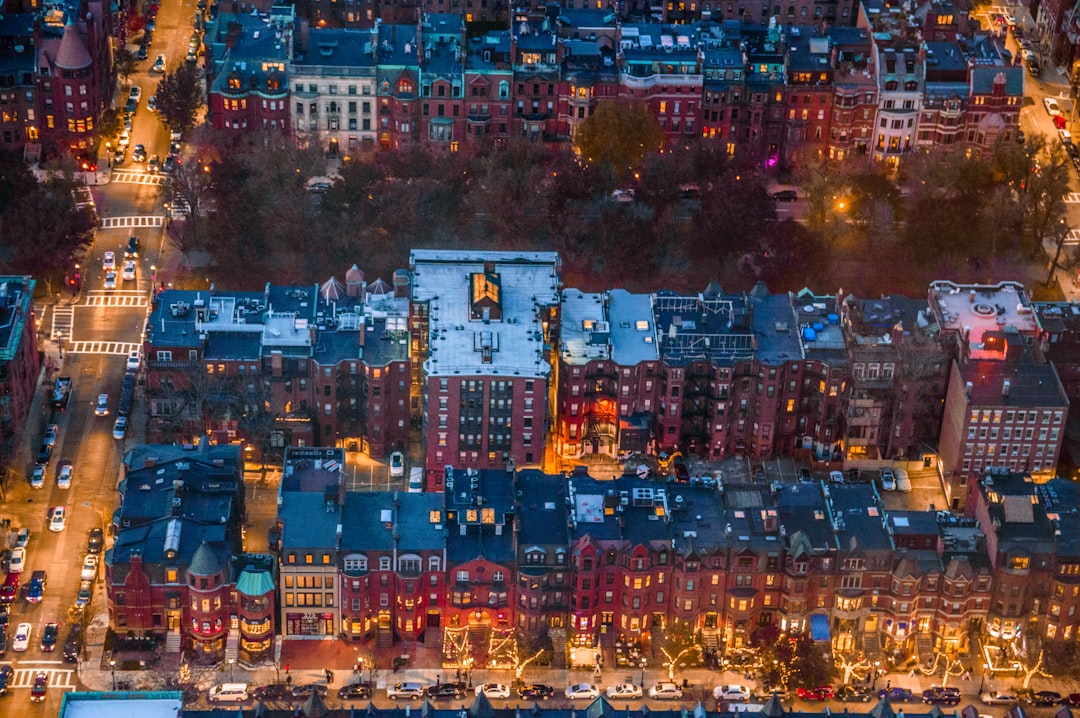 O que são as "cidades inteligentes" (smart cities) e a blockchain - Cidades Inteligentes e Blockchain: Como a Tecnologia Está Redefinindo o Futuro Urbano
