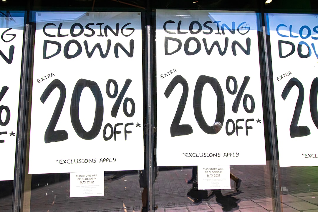 Mercado de NFTs em queda - although decline Mercado de NFTs em queda - although decline