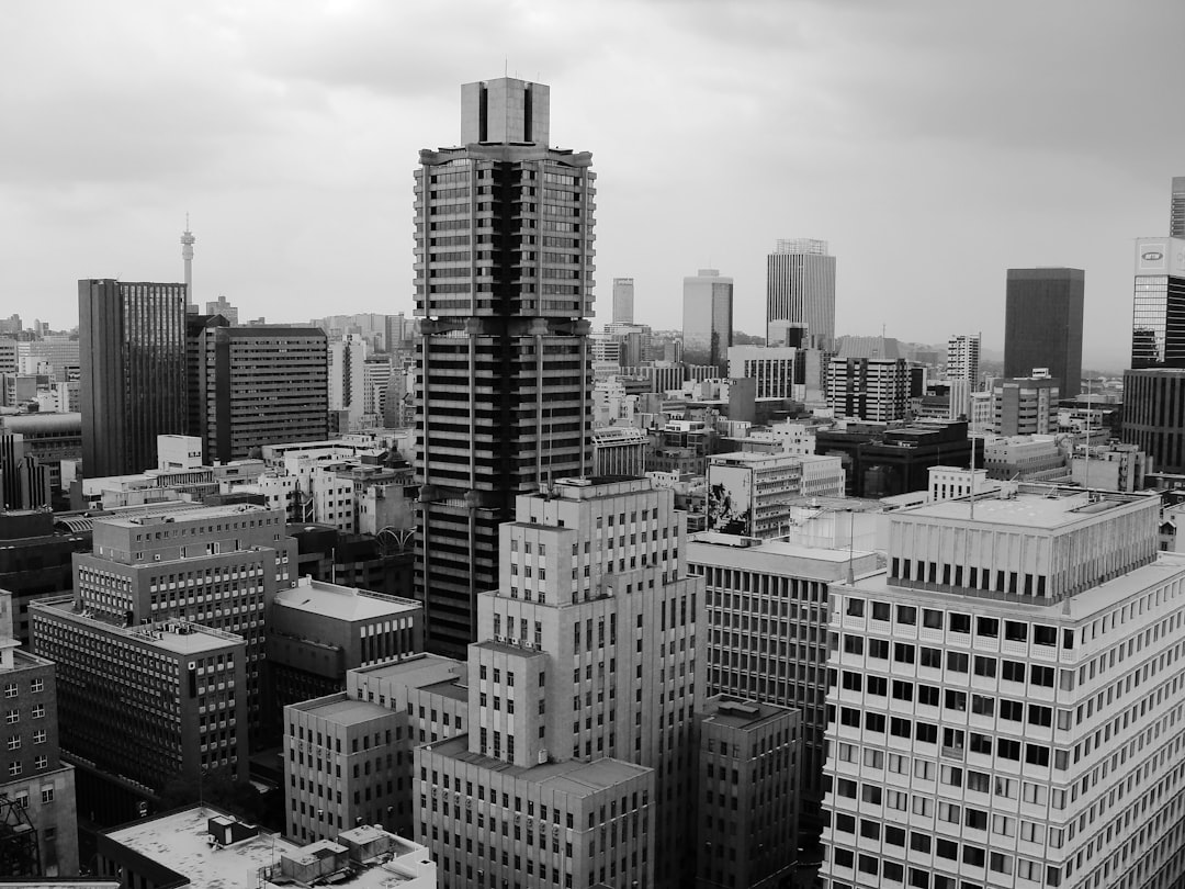 Como a tokenização está a mudar o investimento imobiliário - despite advantages Como a tokenização está a mudar o investimento imobiliário - despite advantages