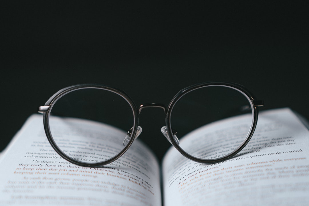 confirmation bias - Confirmation Bias: Como esse viés cognitivo afeta suas decisões no mundo cripto