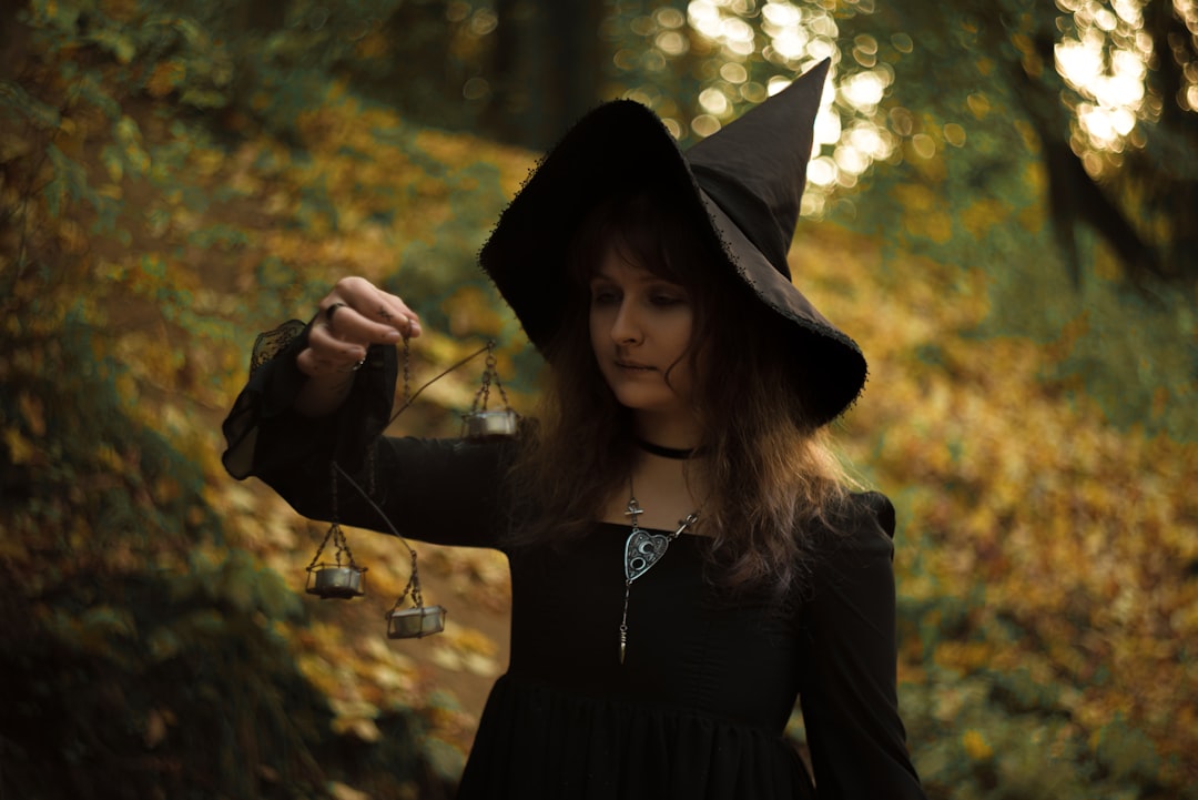 triple witching - Triple Witching: O que é, Como Afeta o Mercado e Estratégias para Investidores Brasileiros