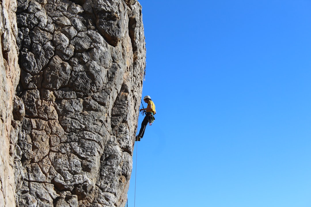 Como avaliar o risco-retorno de diferentes estratégias - Como avaliar o risco‑retorno de diferentes estratégias de investimento em cripto