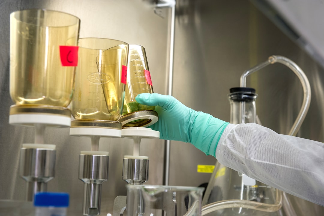 DAOs que financiam investigação em biotecnologia - DAOs que financiam investigação em biotecnologia: O futuro descentralizado da inovação científica