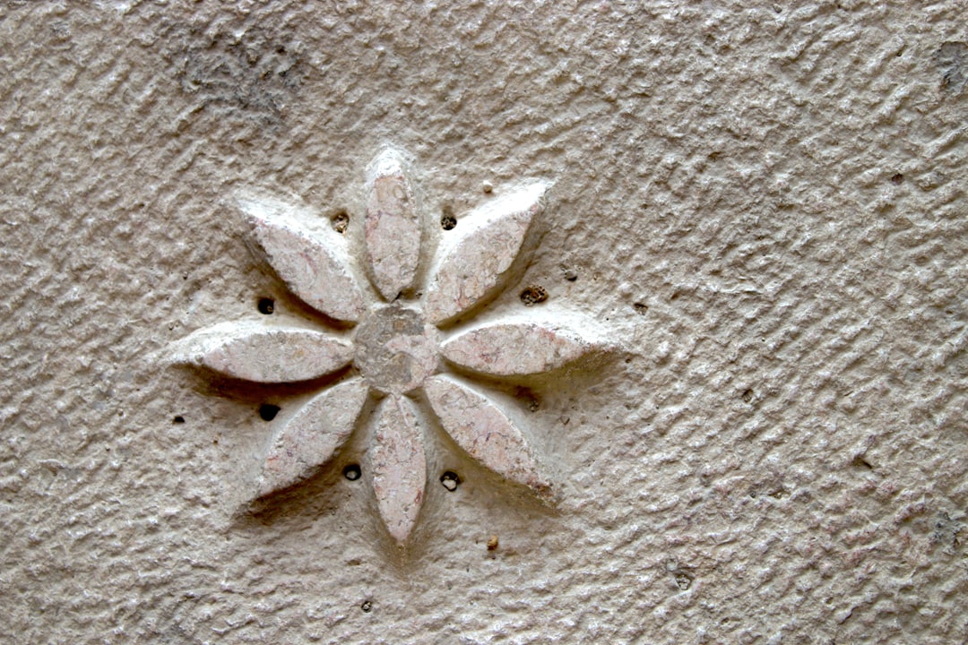 O que é o "Infura" e por que é uma preocupação de centralização para o Ethereum - Infura: O Que É, Como Funciona e Por Que Representa um Risco de Centralização no Ethereum