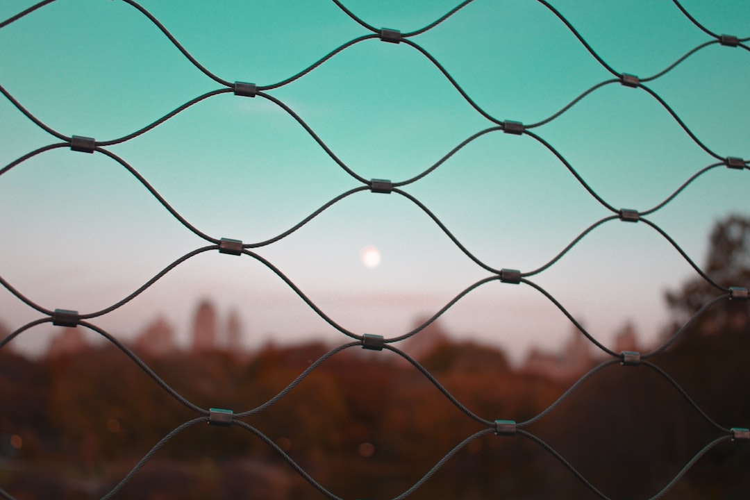 Como a natureza aberta da blockchain permite que qualquer pessoa construa em cima dela - overcoming obstacles Como a natureza aberta da blockchain permite que qualquer pessoa construa em cima dela - overcoming obstacles