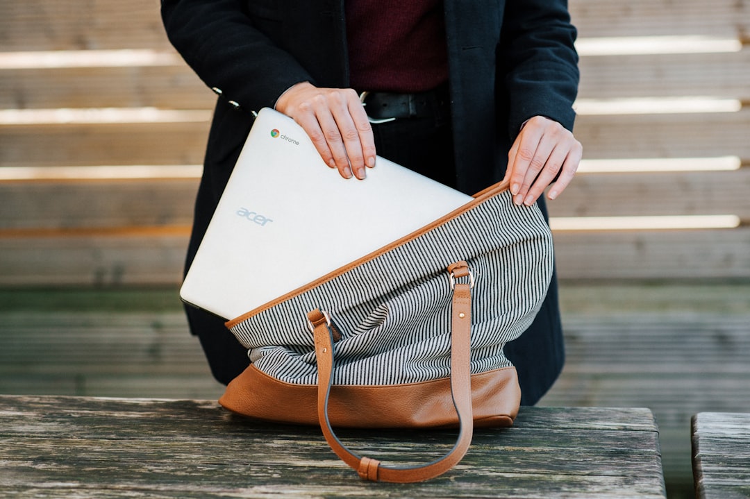 shib - essential carry