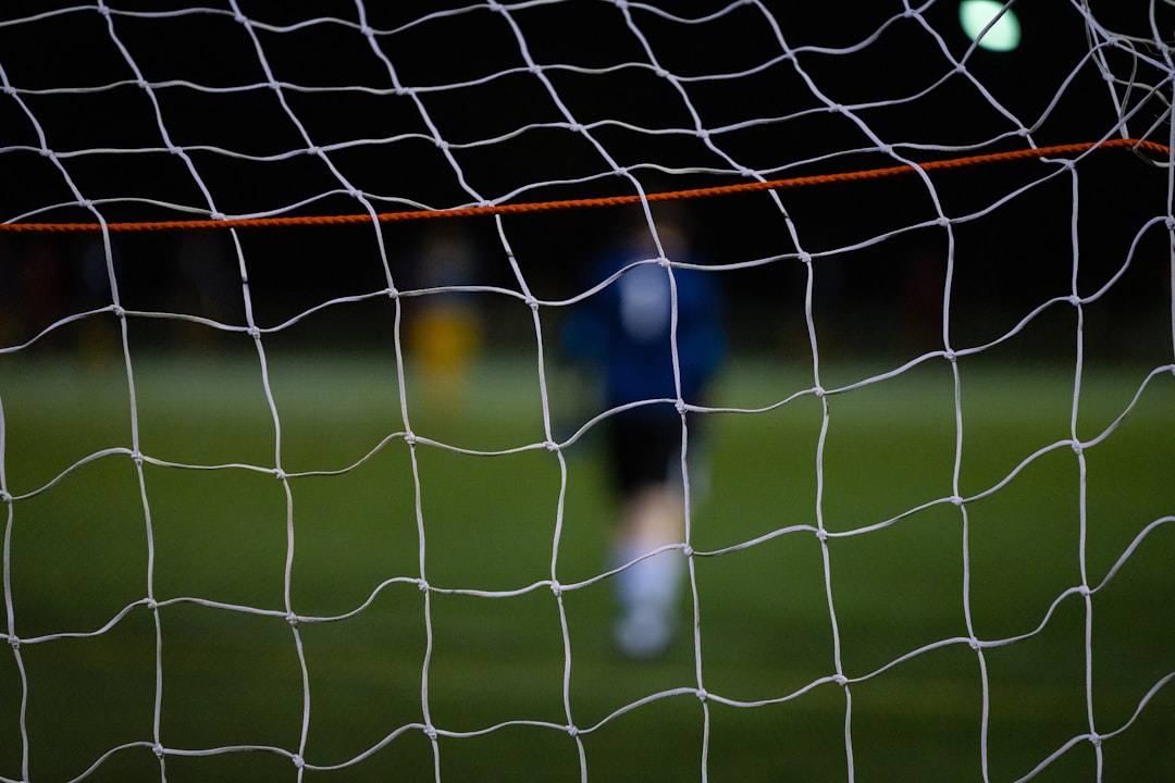 free kick - Free Kick no Futebol: Técnicas, Estratégias e Histórias que Marcaram o Jogo