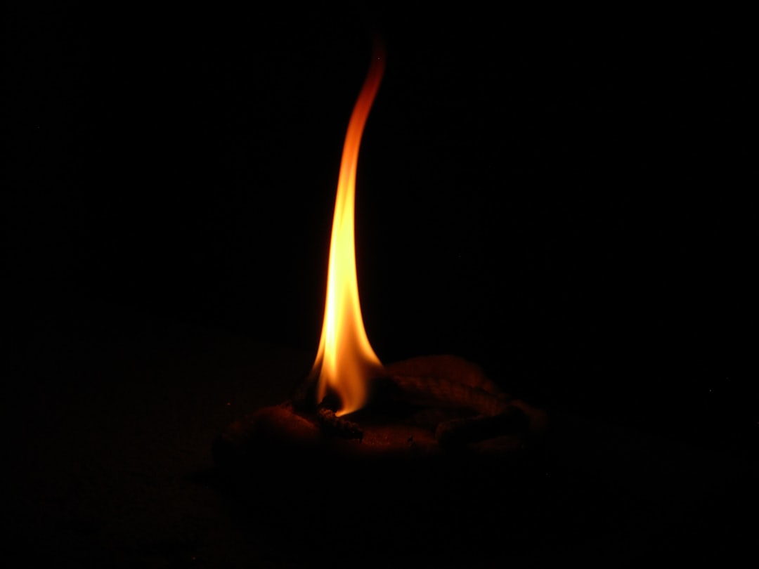 buyback burn - Buyback Burn: O Guia Definitivo para Entender a Estratégia de Redução de Oferta em Criptomoedas