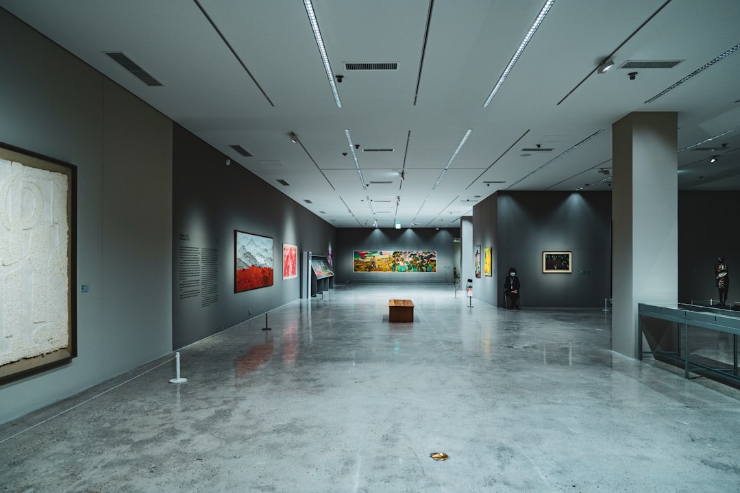 O futuro dos museus e galerias na Web3 - O futuro dos museus e galerias na Web3: como a tokenização e o metaverso estão redefinindo a experiência cultural