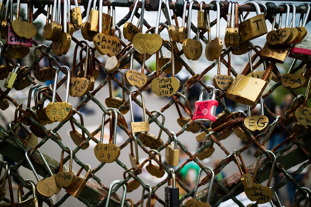 Como verificar a identidade de um utilizador de forma a respeitar a privacidade - security cryptocurrency