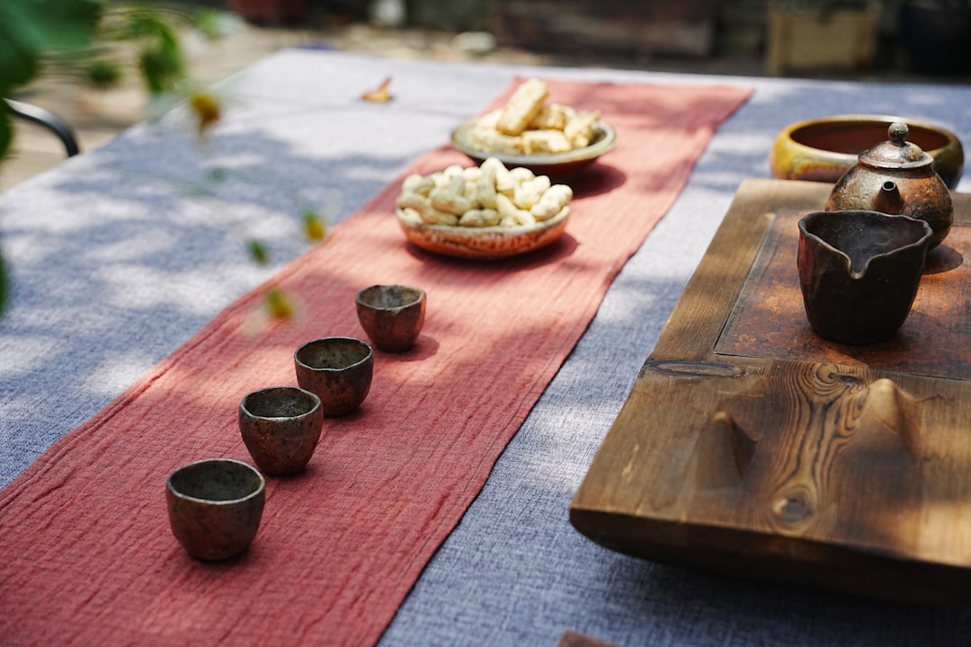LAO (The LAO) - table demonstrates