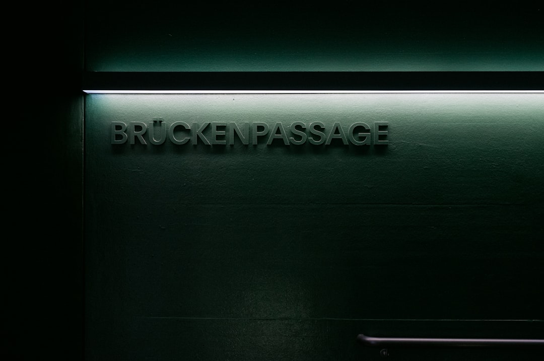 interface Binance vs OKX - Interface Binance vs OKX: Guia Completo para Traders Brasileiros em 2025