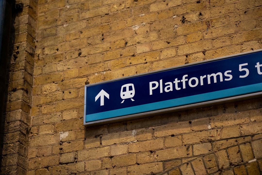 Binance vs OKX: Qual é a Melhor Plataforma para Trading Bots?